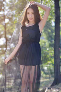 rt艺术照少女图片成年