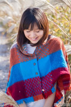 《我使劲进了她的下身》