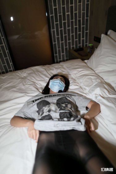 疯狂揉小泬到失禁高潮汗汗